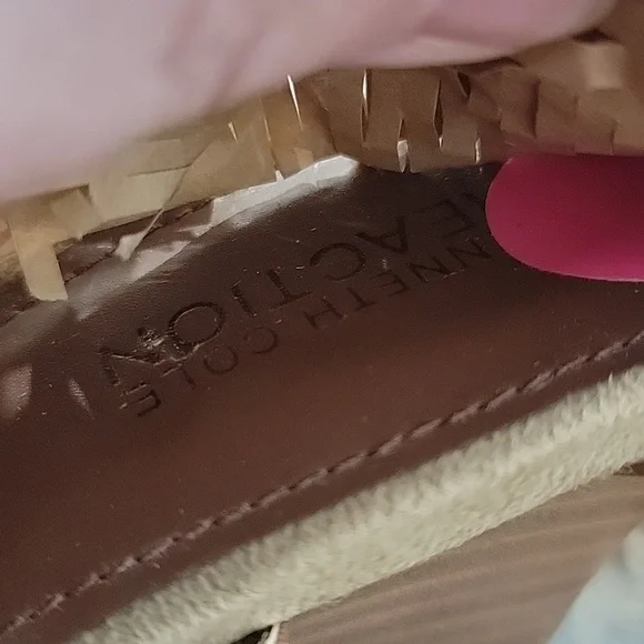 KENNETH Cole Reaction Woman's Leather Wedge Sandal 7M - Picture 7 of 10